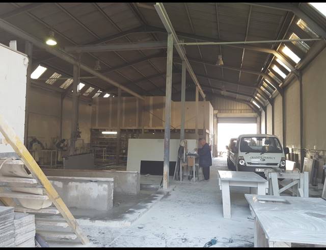 619M² FACTORY TO LET IN STIKLAND